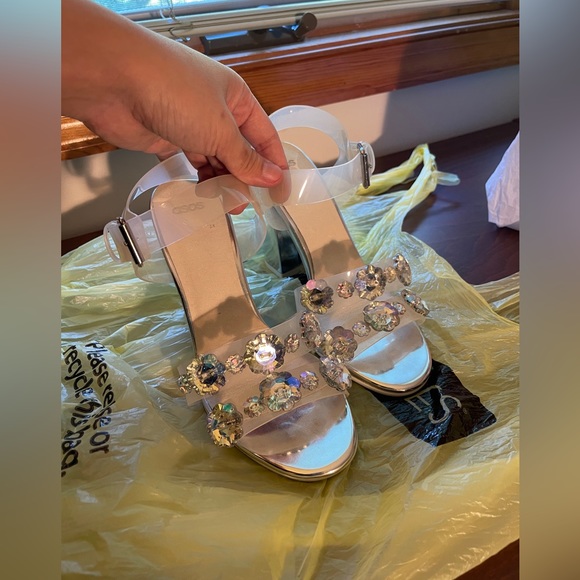 Asos Clear Heels with Flower Detailing US6 - Picture 2 of 8
